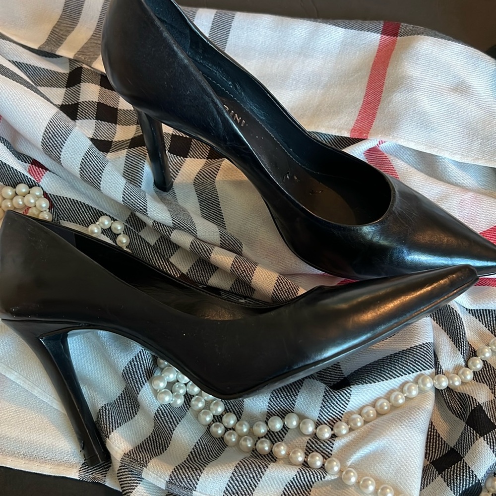 3” Pointed Toe Black Pumps Size 8M